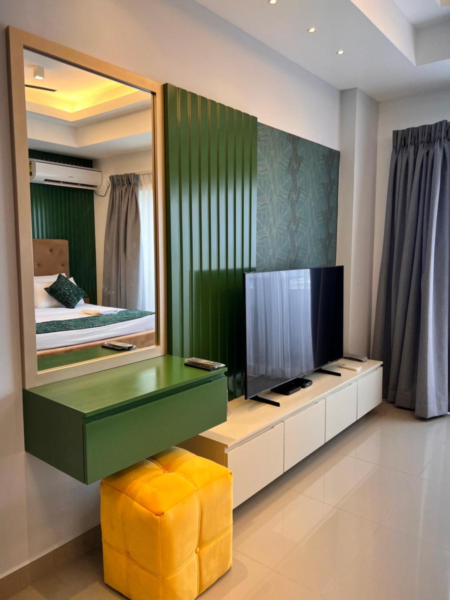 Ocean Breeze Negombo- Tidesend Luxury Beach Apartments Esterno foto