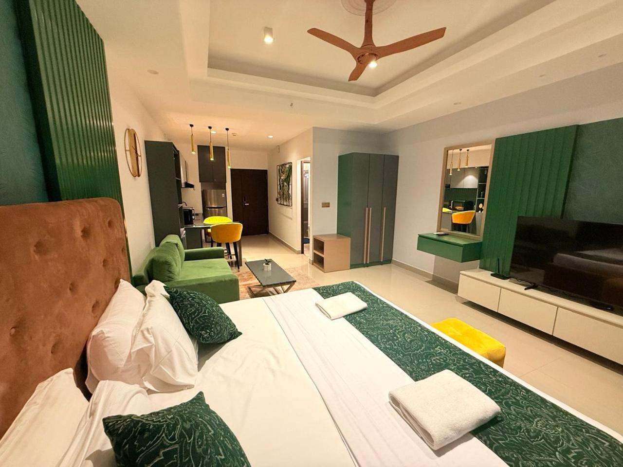 Ocean Breeze Negombo- Tidesend Luxury Beach Apartments Esterno foto