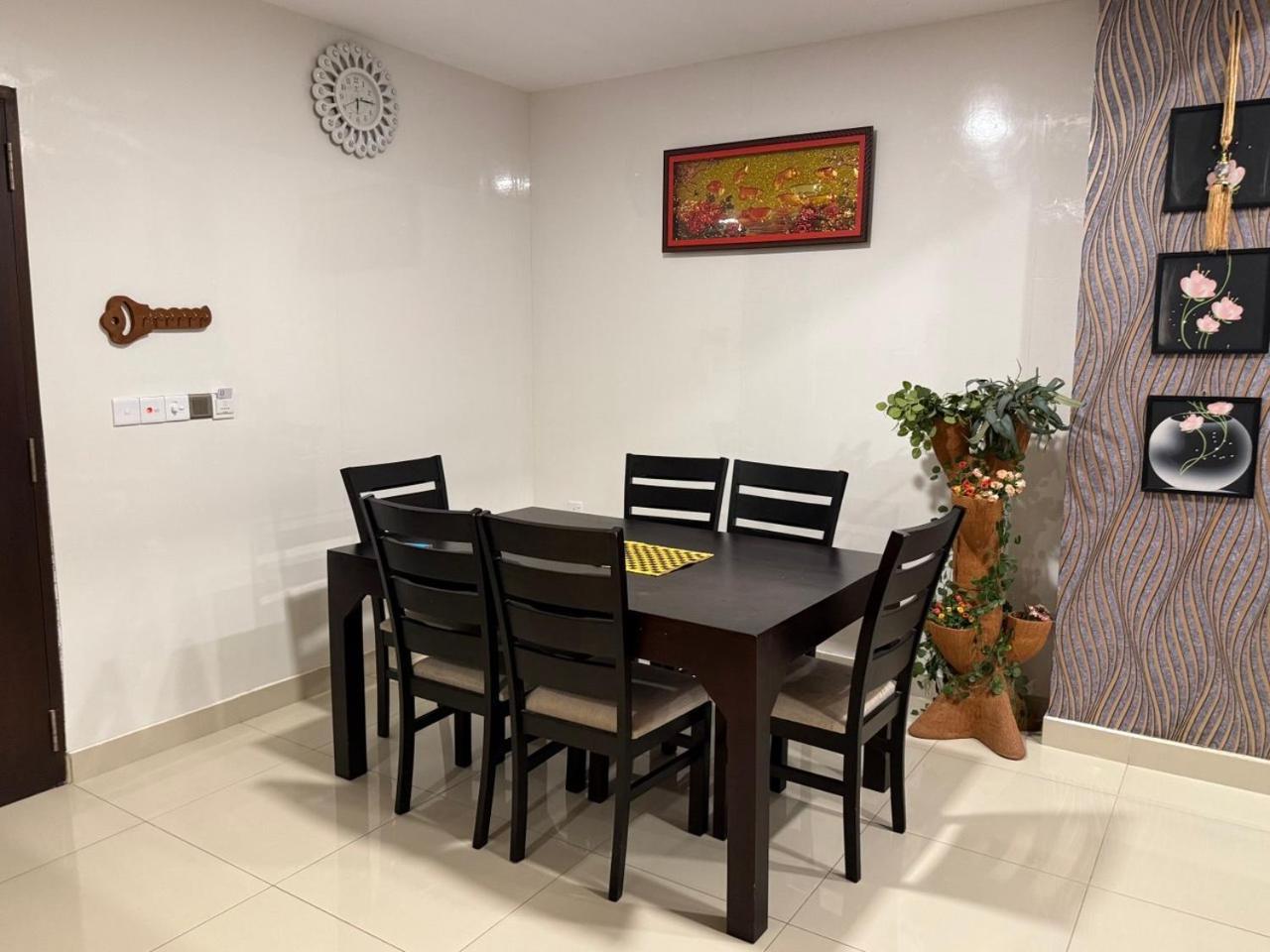 Ocean Breeze Negombo- Tidesend Luxury Beach Apartments Esterno foto