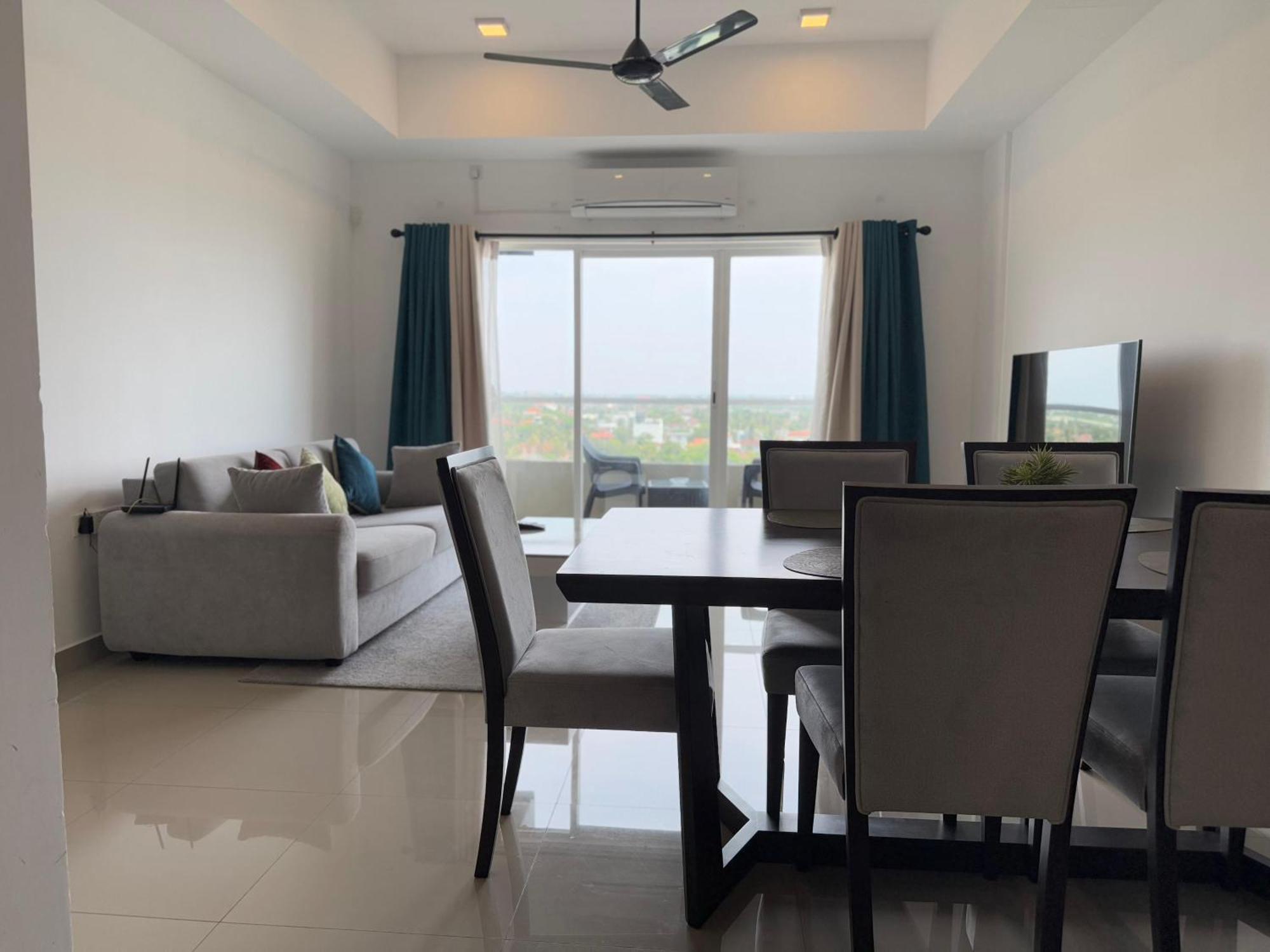 Ocean Breeze Negombo- Tidesend Luxury Beach Apartments Esterno foto