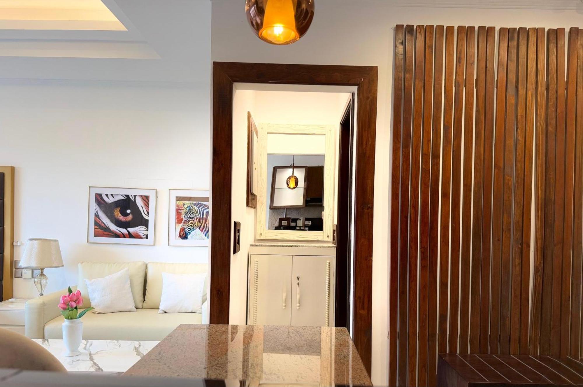 Ocean Breeze Negombo- Tidesend Luxury Beach Apartments Esterno foto