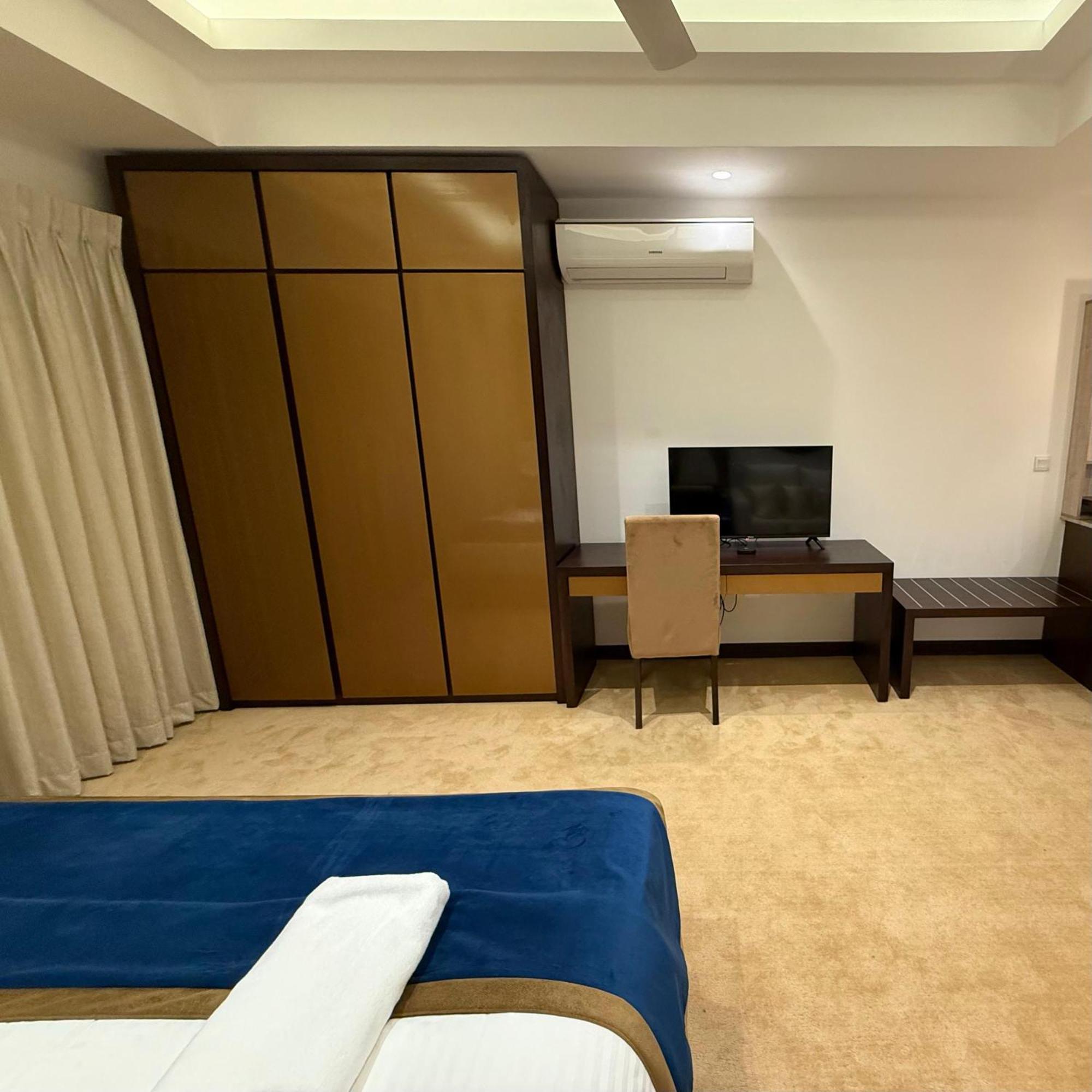 Ocean Breeze Negombo- Tidesend Luxury Beach Apartments Camera foto